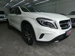 Weiß Gebraucht 2016 Mercedes GLA200 Progressive SUV | 19.699 € (Fairer Preis)