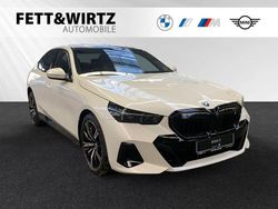 Brooklyn grau metallic Neu 2025 BMW i5 M Sport Limousine | 72.190 € (Superpreis)