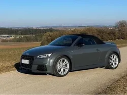 Grau Gebraucht 2019 Audi TT Roadster Design Cabrio | 28.500 € (Teuer)