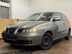 Grau Gebraucht 2006 Seat Ibiza Reference Limousine | 1.490 € (Guter Preis)