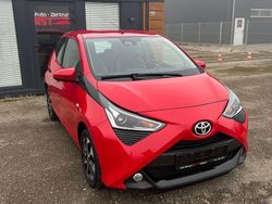 Rot Gebraucht 2021 Toyota Aygo X-play Kleinwagen | 9.900 € (Fairer Preis)