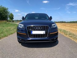 Blau Gebraucht 2010 Audi Q7 Advanced SUV | 12.900 € (Teuer)