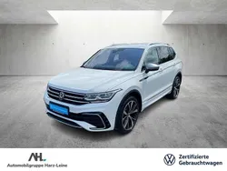 Weiß Gebraucht 2023 VW Tiguan Allspace R-line SUV | 43.550 € (Etwas zu teuer)