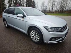 Gelb Gebraucht 2022 VW Passat Business Kombi | 16.990 € (Guter Preis)
