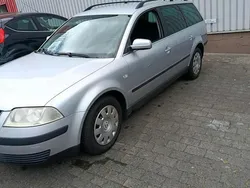 Silber Gebraucht 2002 VW Passat Kombi | 1.400 € (Fairer Preis)