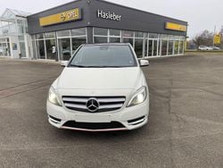 Weiß Gebraucht 2013 Mercedes 200 Limousine | 7.500 € (Superpreis)