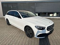 Weiß Gebraucht 2024 Mercedes E220 Night Limousine | 45.980 € (Etwas zu teuer)