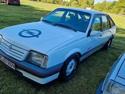 Weiß Gebraucht 1987 Opel Ascona Limousine | 9.750 €