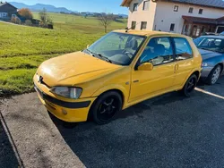 Gelb Gebraucht 2000 Peugeot 106 Sport Kleinwagen | 1.250 €