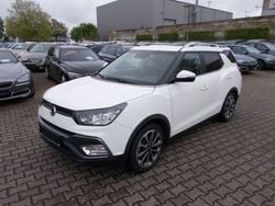 Weiß Gebraucht 2016 Ssangyong (KGM) XLV Quartz SUV | 12.500 €