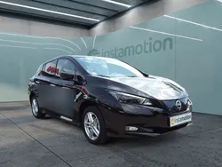 Schwarz Gebraucht 2023 Nissan Leaf Tekna Kleinwagen | 24.470 € (Etwas zu teuer)