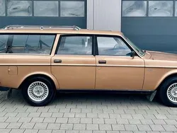 Woodside tan metallic brown Gebraucht 1981 Volvo 245 Kombi | 14.900 €