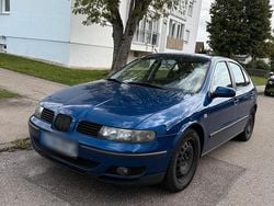 Blau Gebraucht 2001 Seat Leon Kleinwagen | 2.000 € (Fairer Preis)