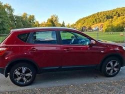 Rot Gebraucht 2010 Nissan Qashqai SUV | 6.500 € (Etwas zu teuer)