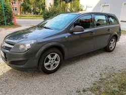 Grau Gebraucht 2009 Opel Astra Limousine | 2.450 € (Fairer Preis)