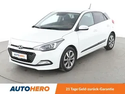 Weiß Gebraucht 2016 Hyundai i20 YES! Limousine | 11.120 € (Fairer Preis)