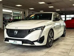 Weiß Gebraucht 2022 Peugeot 308 GT Limousine | 23.690 € (Guter Preis)