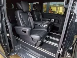 Obsidianschwarz metallic Neu 2025 Mercedes V300 Van / Kleinbus | 101.999 € (Fairer Preis)