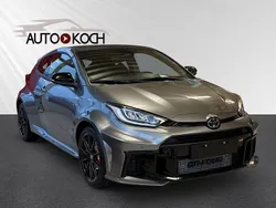 Grau Neu 2024 Toyota Yaris | 53.690 € (Etwas zu teuer)