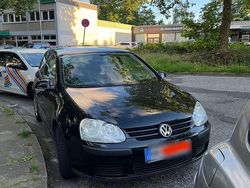 Schwarz Gebraucht 2005 VW Golf V Sportline Limousine | 2.500 € (Fairer Preis)