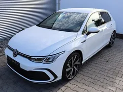 Pure white Gebraucht 2023 VW Golf VIII R-line Limousine | 31.541 € (Fairer Preis)