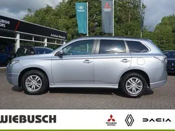 Silber Gebraucht 2013 Mitsubishi Outlander Invite SUV | 13.890 €