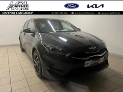 Pentametal metallic Neu 2024 Kia Ceed Limousine | 26.490 € (Etwas zu teuer)