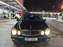 Schwarz Gebraucht 2003 Mercedes E270 Avantgarde Limousine | 5.300 € (Fairer Preis)