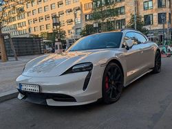 Grau Gebraucht 2022 Porsche Taycan GTS Sport Turismo Limousine | 73.900 € (Guter Preis)