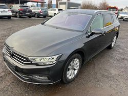 Grau Gebraucht 2022 VW Passat Kombi | 16.299 € (Fairer Preis)