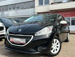Schwarz Gebraucht 2015 Peugeot 208 Kleinwagen | 6.990 € (Fairer Preis)