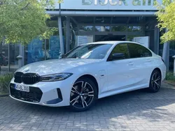 Weiß Gebraucht 2024 BMW 330e Performance Limousine | 44.750 € (Fairer Preis)