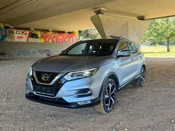 Silber Gebraucht 2017 Nissan Qashqai Tekna+ SUV | 15.900 € (Fairer Preis)