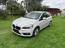 Weiß Gebraucht 2016 BMW 218 Active Tourer Van / Kleinbus | 14.300 € (Fairer Preis)
