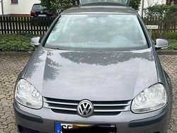 Grau Gebraucht 2005 VW Golf V Limousine | 2.800 € (Fairer Preis)