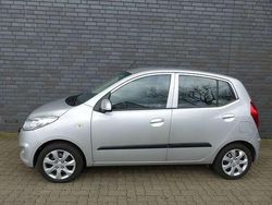 Silber Gebraucht 2013 Hyundai i10 Style Kleinwagen | 9.495 € (Teuer)