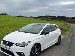 Weiß Gebraucht 2021 Seat Ibiza Beats Kleinwagen | 17.400 € (Etwas zu teuer)