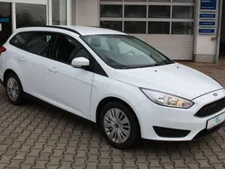 Weiß Gebraucht 2018 Ford Focus Trend Kombi | 10.990 € (Fairer Preis)