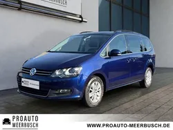 Blau Gebraucht 2022 VW Sharan Comfortline Van / Kleinbus | 28.999 € (Fairer Preis)