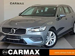 Grau Gebraucht 2020 Volvo V60 Momentum Kombi | 17.200 € (Fairer Preis)