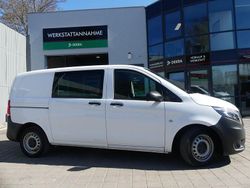 Arktikweiss Gebraucht 2020 Mercedes Vito Van / Kleinbus | 18.800 €
