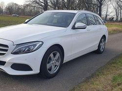Weiß Gebraucht 2016 Mercedes C220 Kombi | 13.999 € (Fairer Preis)