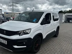 Weiß Gebraucht 2022 Peugeot Rifter Active Van / Kleinbus | 14.499 €