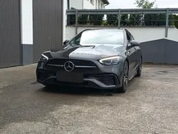 Grau Gebraucht 2024 Mercedes C220 AMG Kombi | 42.900 € (Etwas zu teuer)
