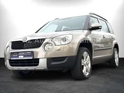 Beige Gebraucht 2011 Skoda Yeti SUV | 9.900 € (Etwas zu teuer)