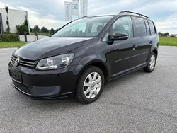 Schwarz Gebraucht 2011 VW Touran Comfortline Van / Kleinbus | 6.950 € (Fairer Preis)