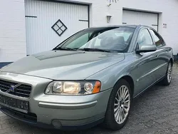 Grün Gebraucht 2005 Volvo S60 Limousine | 1.800 €