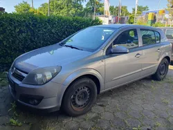 Grau Gebraucht 2006 Opel Astra Kleinwagen | 950 € (Superpreis)