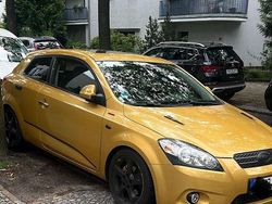 Gold Gebraucht 2008 Kia Ceed Kleinwagen | 3.200 € (Superpreis)