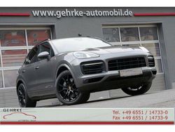 Quarzitgrau (metallic) Gebraucht 2018 Porsche Cayenne SUV | 37.850 € (Superpreis)